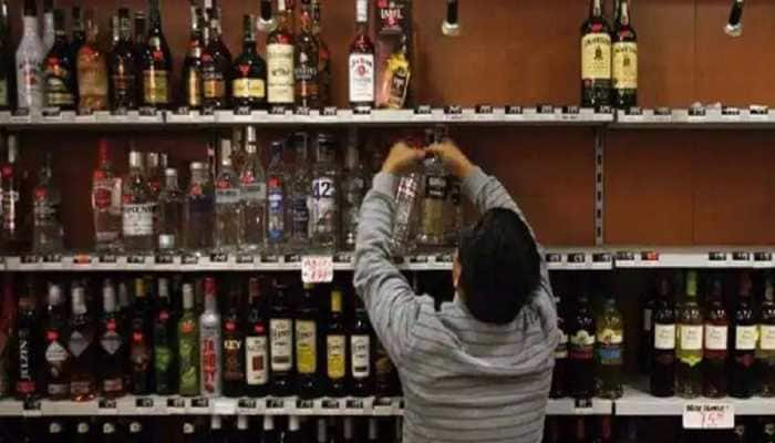 Delhi government to revert to old retail liquor sale policy after Lt Governor&#039;s red flag