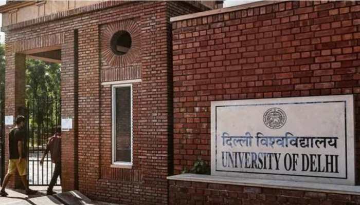 DU FAKE NEWS ALERT! No Fee hike at Delhi University. Read clarification note