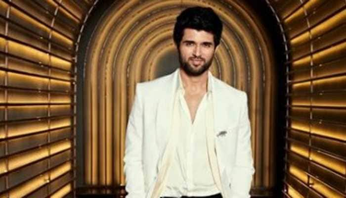 &#039;Liger&#039; star Vijay Deverakonda looks dapper in white suit : SEE PICS