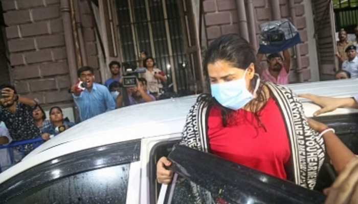 Partha Chatterjee's aide Arpita Mukherjee confesses to ED: 'Illegal money kept in my flats without...'