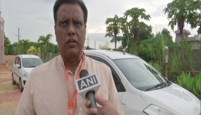 Telangana politics: BJP leader claims numerous TRS, Congress MLAs ready to join the party