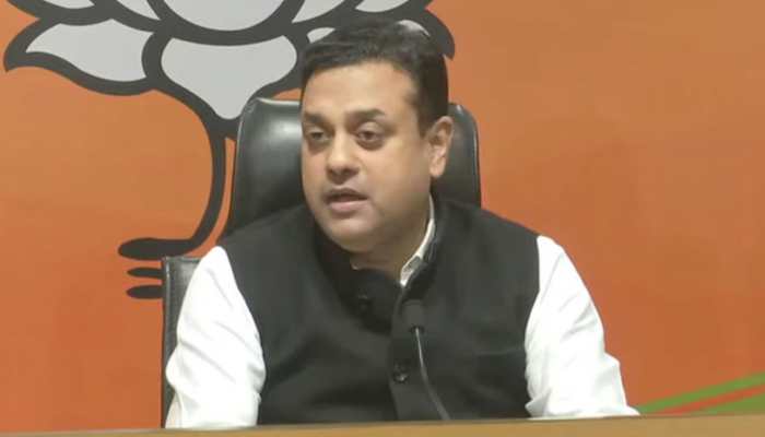 BJP slams Congress for using Nehru&#039;s pic in social media profiles: &#039;Rahul Gandhi should allow others to use Tiranga&#039;