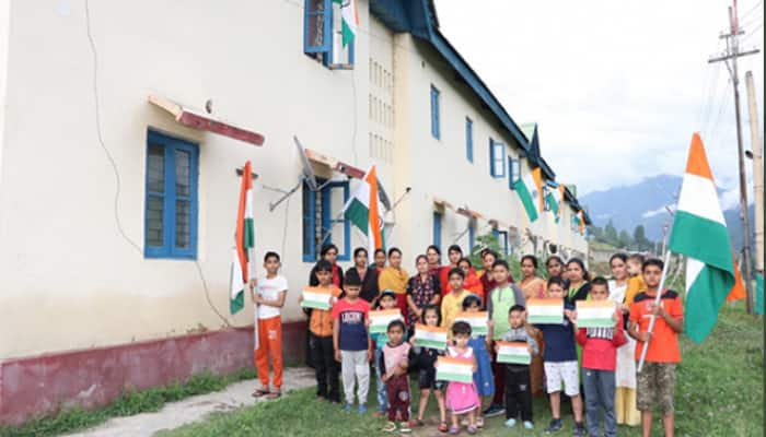 &#039;Har Ghar Tiranga&#039; campaign: Large number of people join celebrations to mark 75 years of India`s Independence in Jammu and Kashmir