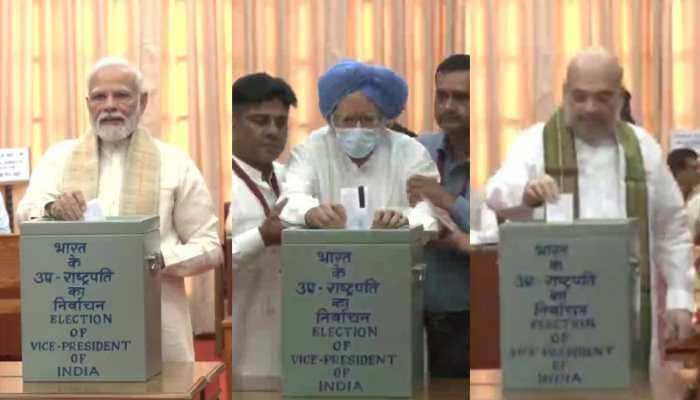 Vice-Presidential Elections 2022: PM Narendra Modi, Manmohan Singh cast votes at Parliament House