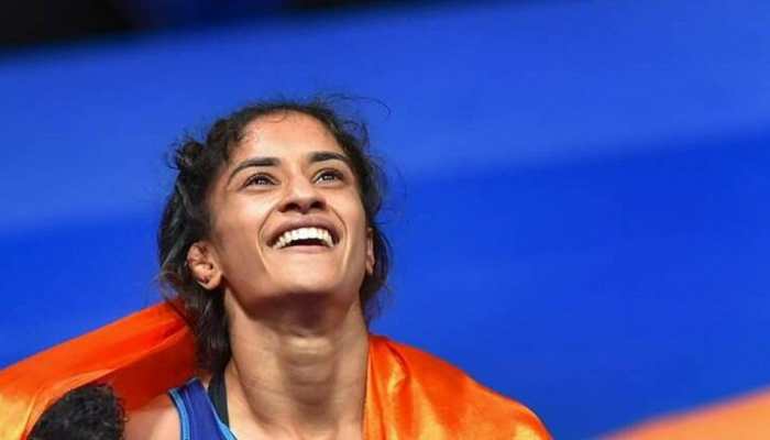 CWG 2022: Hat-trick of GOLD for Vinesh Phogat, beats Sri Lanka&#039;s Chamodya Keshani in 53 kg Wrestling final