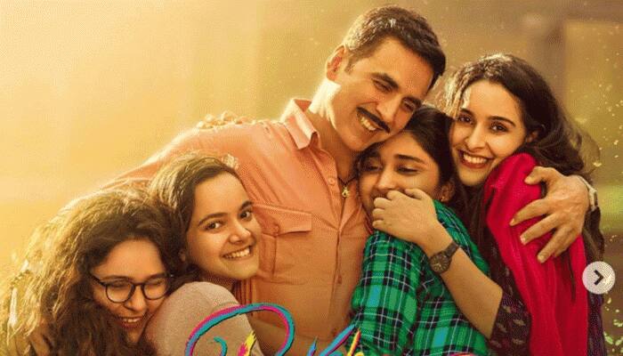 Akshay Kumar gifts pearl necklaces, sarees to on-screen 'Raksha Bandhan' sisters: WATCH