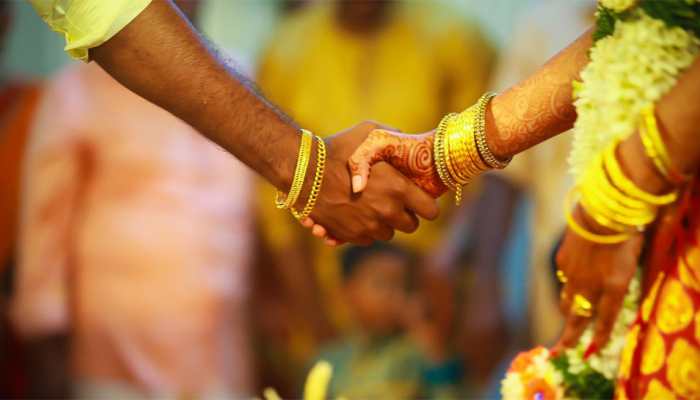 Married couple can get Rs 72,000 yearly pension by investing Rs 200 per month