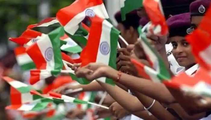 Jammu Kashmir: students take part in ‘Har Ghar Tiranga’ painting competition in Pulwama