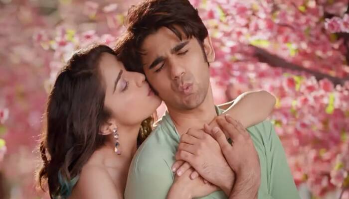 Himesh Reshammiya unveils new song 'Naya Pyaar Naya Ehsaas'
