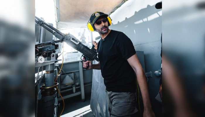 Kartik Aaryan spends day with Indian Navy officers, hails real heroes 