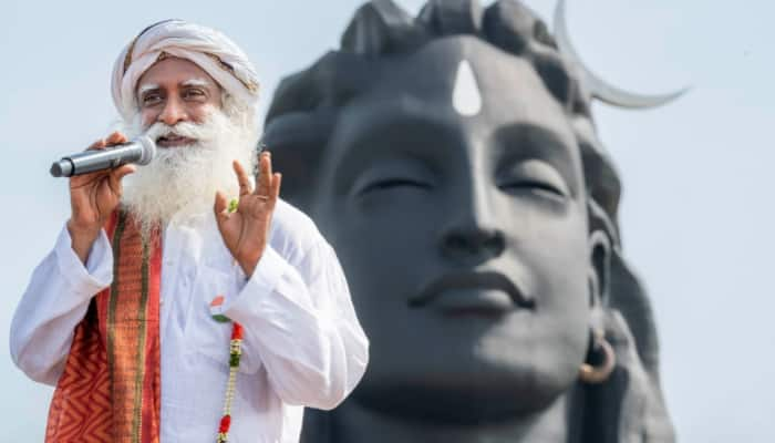 Har Ghar Tiranga: Sadhguru&#039;s soulful rendition of National Anthem- WATCH