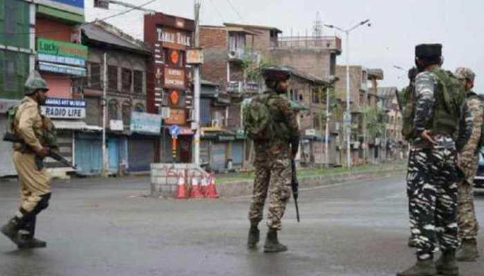 Kashmiri Pandit shot dead by terrorists in J&amp;K&#039;s Shopian, brother injured