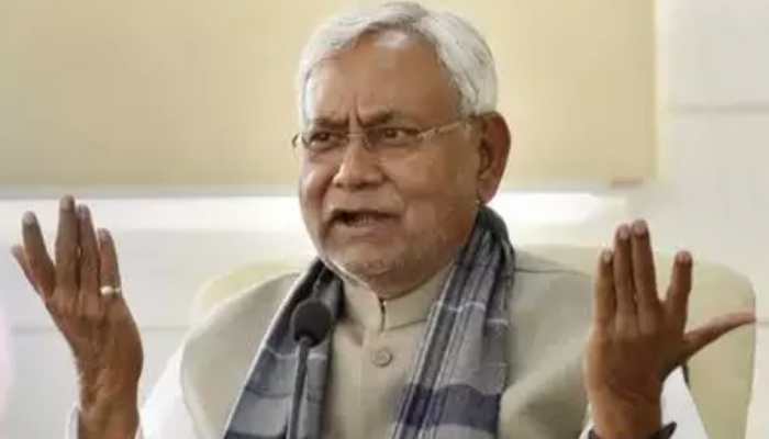 'Mujhe nahi pata': Nitish Kumar on warrant against his new law minister