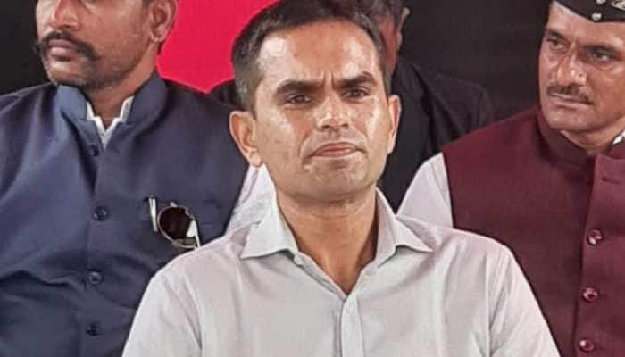 'Will FINISH you off...': Sameer Wankhede receives DEATH threats hours after registering complaint against Nawab Malik