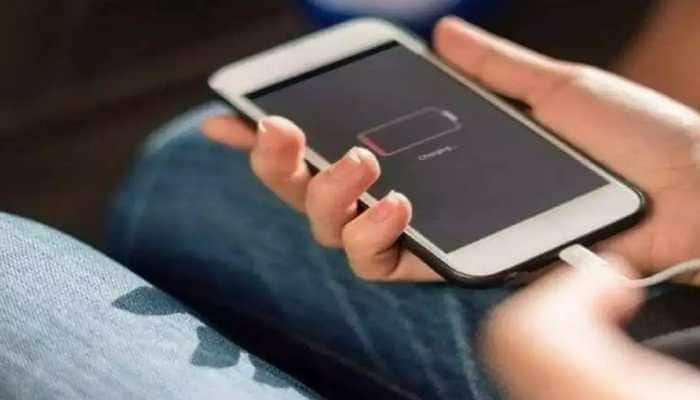 Common charger for iPhone, OnePlus, Samsung and all? Here&#039;s what the govt plans to do