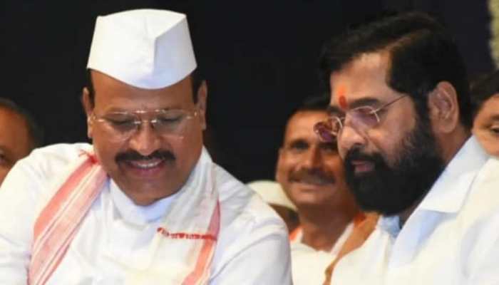 'CLOSE DOOR' meeting of Eknath Shinde's minister with former CM creates STIR in Maharashtra