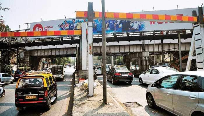 150-year-old Carnac bridge in Mumbai shut for traffic, Railway ready for its demolition