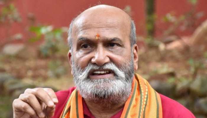 Hindu Sena chief warns 'Will CUT YOUR HANDS if you touch Savarkar’s posters in Karnataka'