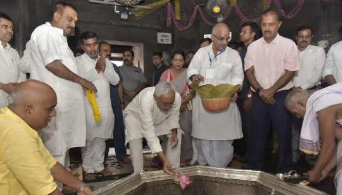 Ruckus in Bihar after CM Nitish Kumar enters VISHNUPAD TEMPLE in Gaya with THIS minister