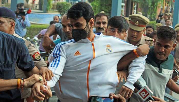 My life is in danger, PLEASE..., Shrikant Tyagi writes letter to Jail Superintendent demanding PROTECTION