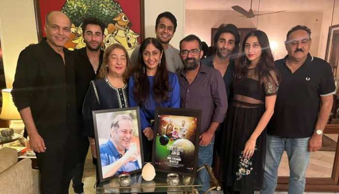  &#039;Toolsidas Junior&#039; team celebrates late actor Rajiv Kapoor on his birth anniversary: Pics