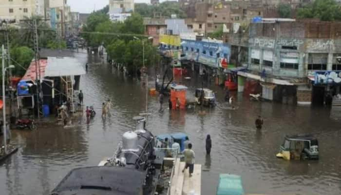 Pakistan floods: Death toll crosses 1000; rains continue to wreak havoc