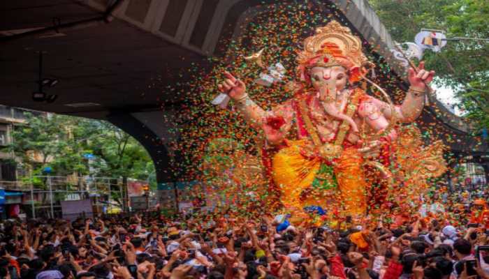 Ganesh Chaturthi 2022: Wishes, Whatsapp greetings to share on Ganeshotsav