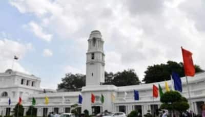 After overnight protests by MLAs, MPs banned in Delhi Assembly secretariat 