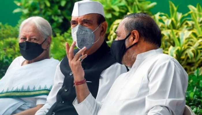 RIFT widening in Congress? Top G-23 leaders meet Ghulam Nabi Azad; WHAT&#039;s the PLAN?