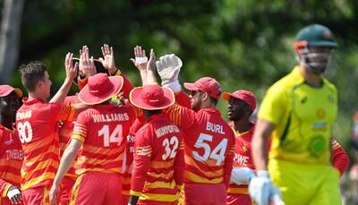 Ryan Burl picks 5 wickets as Zimbabwe likely to make a BIG upset by beating Australia, bowl them out for 141 in 3rd ODI