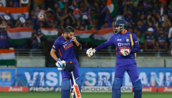 'GOAT for a reason', Virat Kohli smashes fifty to go past Rohit Sharma, fans can't keep calm, check reacts
