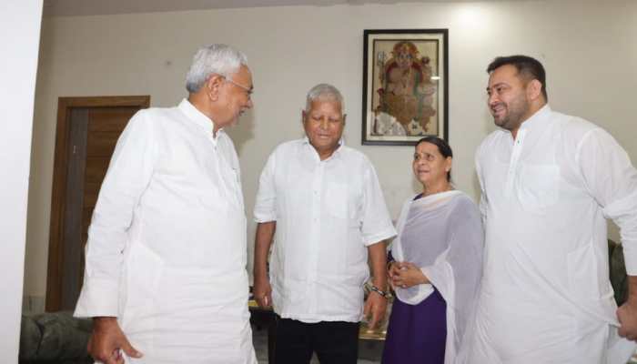 Bihar CM Nitish Kumar meets Lalu Yadav ahead of Delhi visit, to meet Oppn leaders including Rahul Gandhi