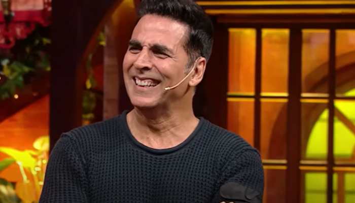 Akshay Kumar blames Kapil Sharma for his film not working at Box Office, says 'yeh aadmi itni nazar lagata hai' - Watch