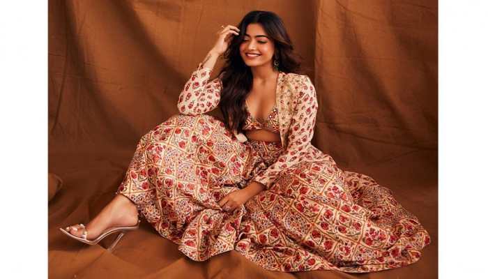 College students can't stop cheering for Rashmika Mandanna - Watch VIRAL video
