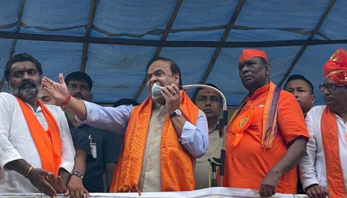 Watch: Man snatches Himanta Biswa Sarma's Mic during Hyderabad event, says 'won't tolerate derogatory remarks against...' Watch: Man snatches Himanta Biswa Sarma's Mic during Hyderabad event, says 'won't tolerate derogatory remarks against...'