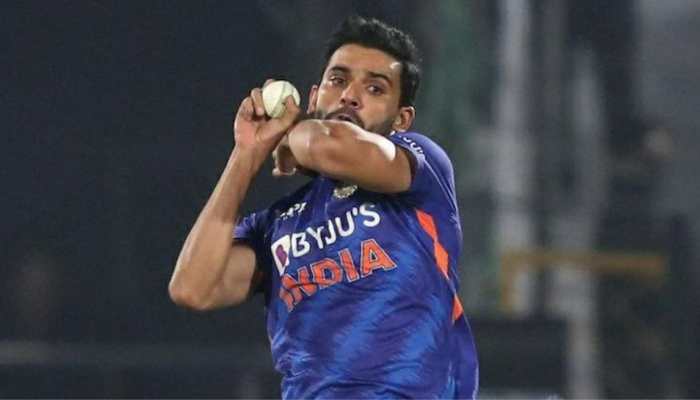 He would be beneficial for the Indian team...: Sunil Gavaskar wants Rohit Sharma to back THIS pacer 