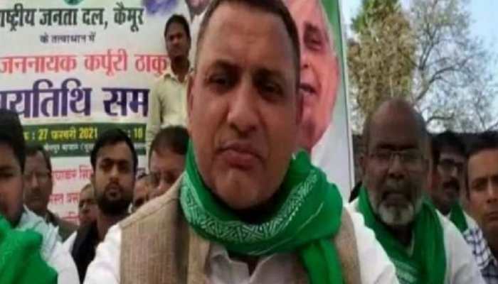 Bihar Agriculture Minister&#039;s HONESTY: &#039;Many thieves in my dept, I am their chief&#039;