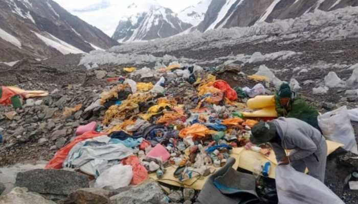  Climbers&#039; VIDEO shows heaps of garbage on world&#039;s 2nd-highest peak K2, netizens shocked - Watch