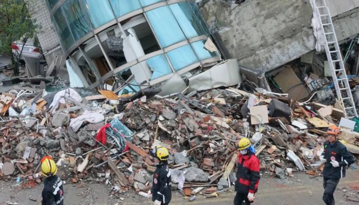 Strong earthquake of 7.2 magnitude hit Taiwan, kills 1, derails train