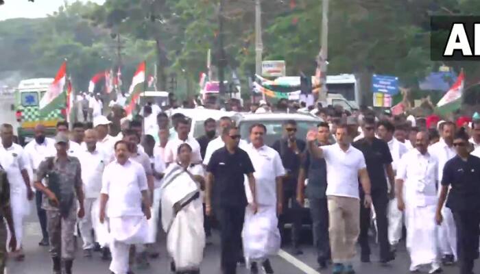 Bharat Jodo Yatra day 12: Rahul Gandhi interacts with fishermen at Vadackal beach in Kerala`s Alappuzha 