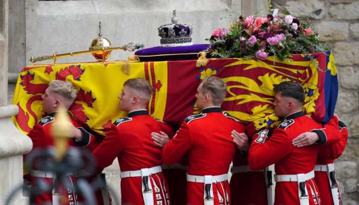 Queen Elizabeth II’s Funeral LIVE: The Queen's coffin taken to Windsor castle