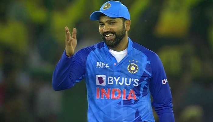 IND vs AUS 1st T20: Rohit Sharma not IMPRESSED by Steve Smith decision ‘not to walk’ after getting caught, WATCH