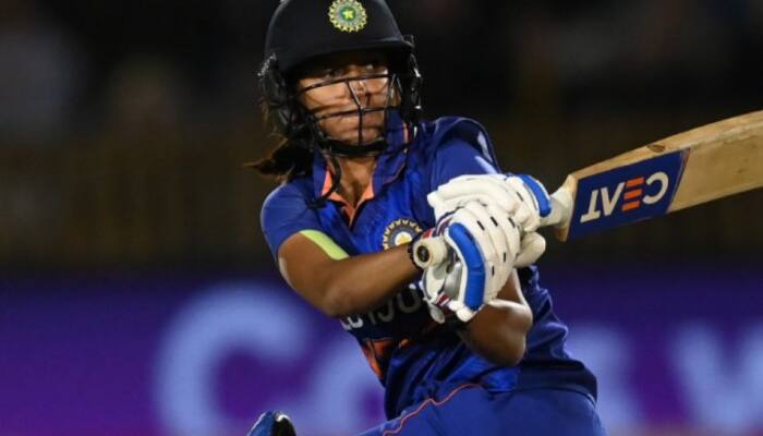&#039;62 in the last 3 overs&#039;: Harmanpreet Kaur slams blistering ODI ton vs England to leave Netizens in awe, check reacts