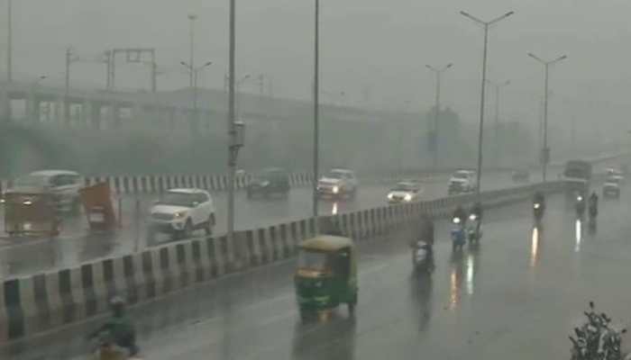 &#039;Dhikkar Hai&#039;: BJP attacks Arvind Kejriwal as rain lashes parts of Delhi, causes waterlogging and traffic jams