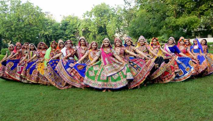 Navratri 2022: Garba in swimming pool! Viral video storms internet- Watch