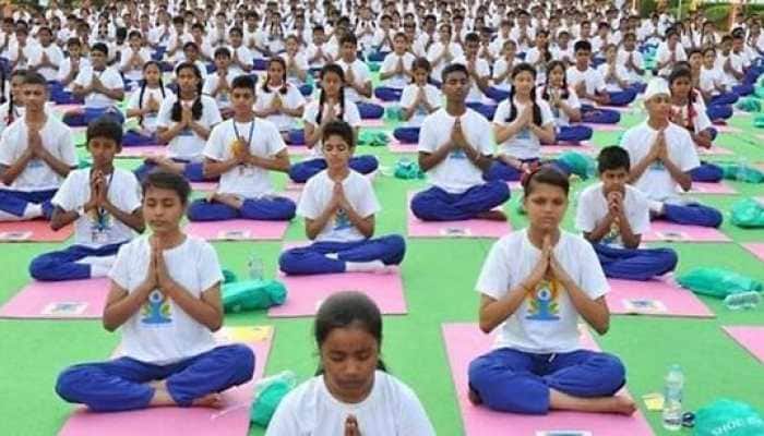 Uttar Pradesh: Yoga to be compulsory in schools, students will be given training- Read here
