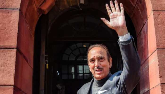 Ghulam Nabi Azad reaches Jammu; likely to launch his party next week