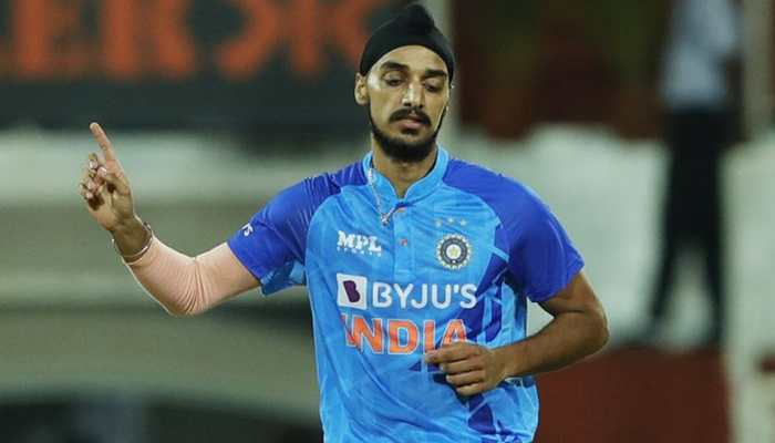 &#039;Arshdeep Singh THE UILTIMATE ASSASSIN&#039;, fans go crazy as pacer takes 3 wickets in 1 over, check reacts