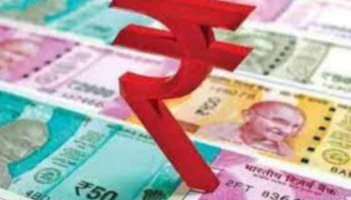 Indian Rupee hits all-time low of 81.90 after falling 37 paise on Wednesday