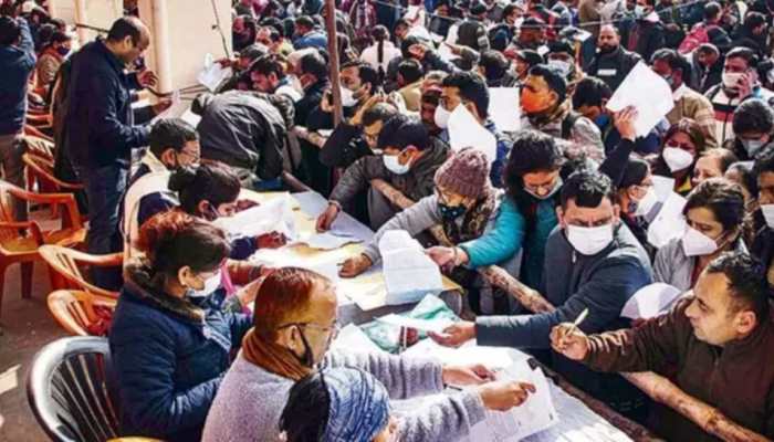 Debar persons charged with 'serious offences' from contesting polls: SC issues notices to Centre, EC